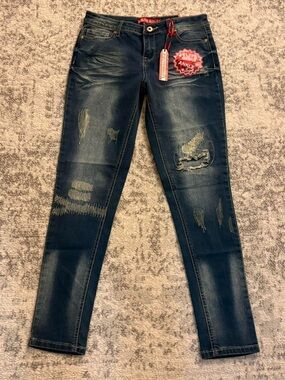 Women’s Elite Girls Ankle Length Blue Jeans Brand New Size 16
